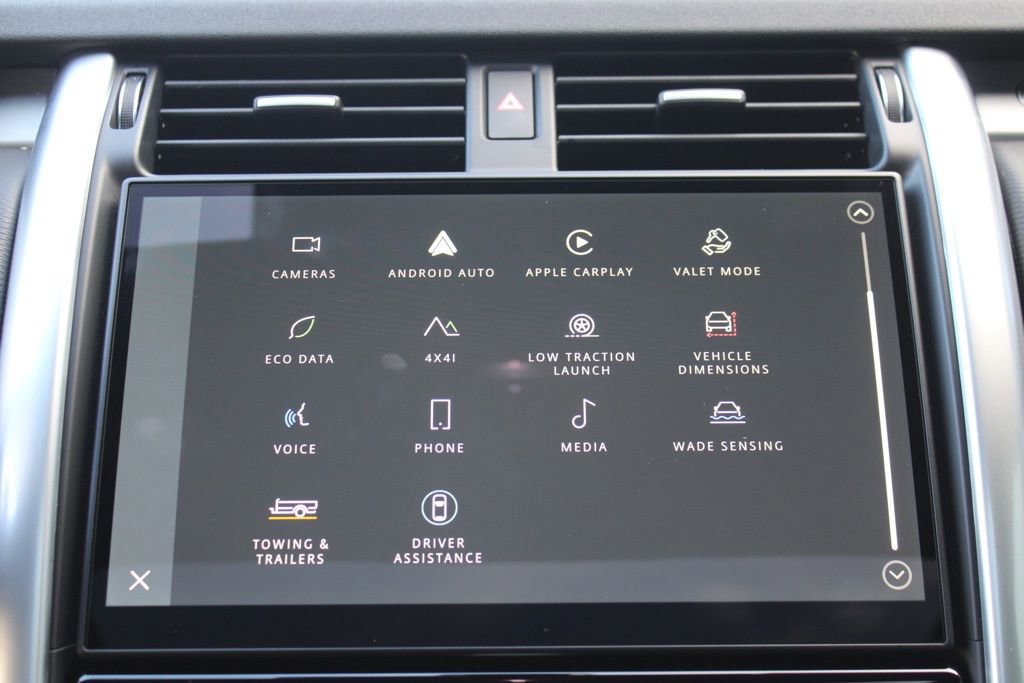 Certified 2025 Land Rover Discovery Dynamic SE image 26