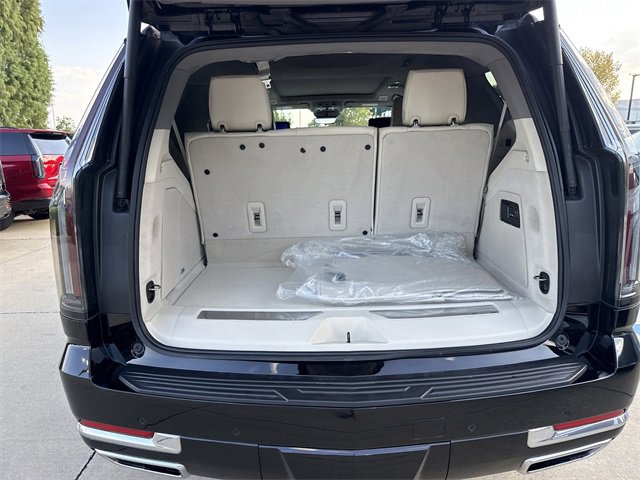 Certified 2025 Cadillac Escalade Premium Luxury Platinum w/ LPO, Floor Liner Package image 24
