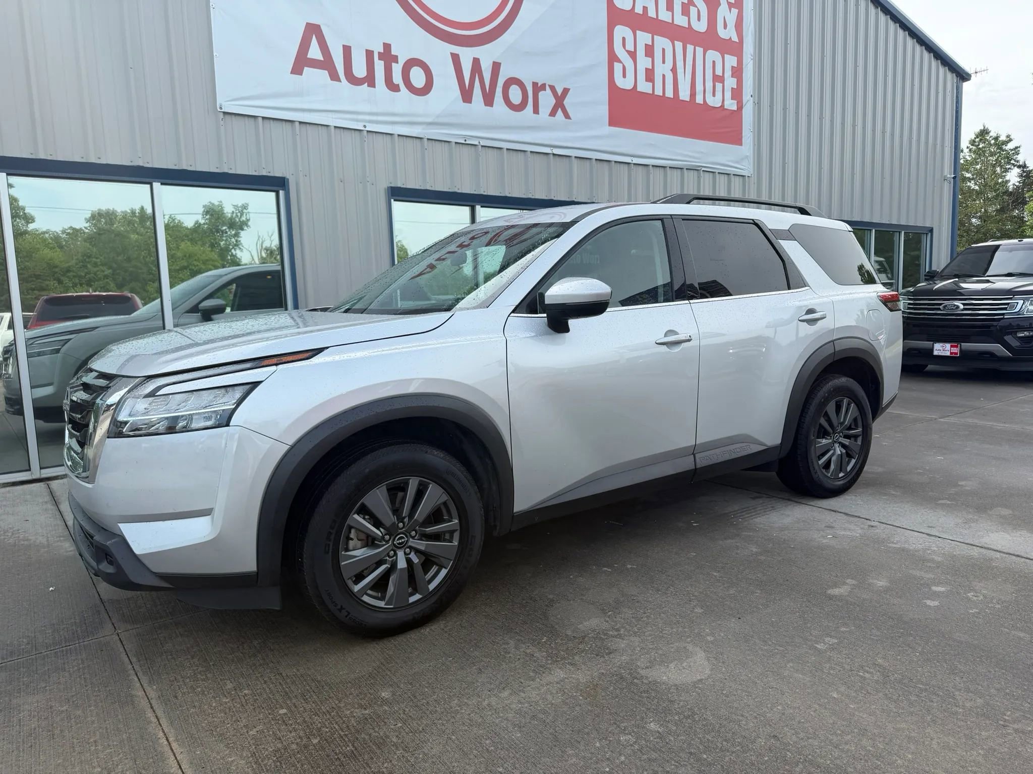 Used 2022 Nissan Pathfinder SV AWD/4WD image 24