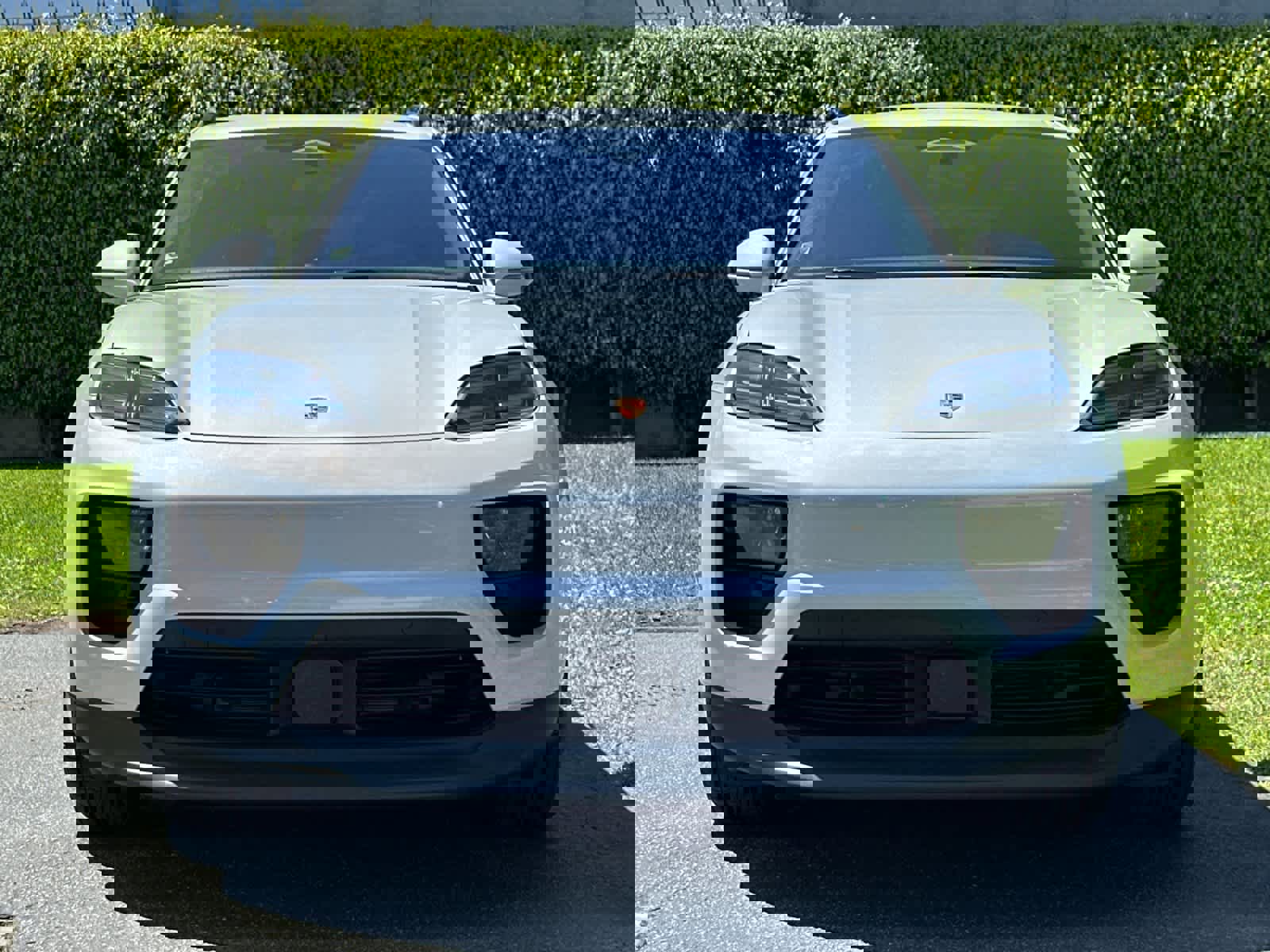 New 2026 Porsche Macan Electric RWD image 11