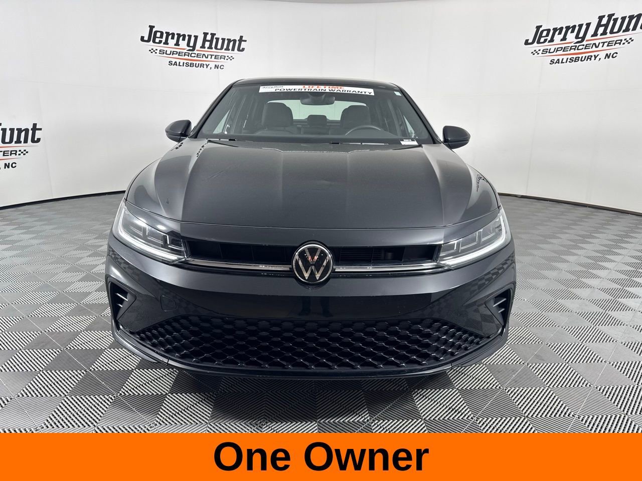 Used 2025 Volkswagen Jetta Sport FWD image 5