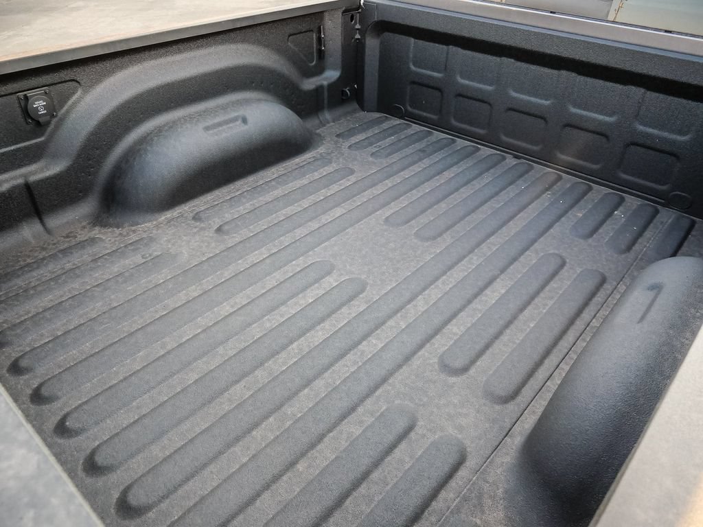 New 2026 RAM 2500 Laramie AWD/4WD image 14
