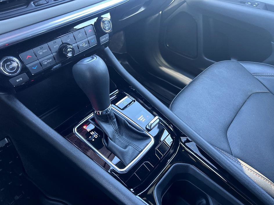 Used 2023 Jeep Compass Limited image 26