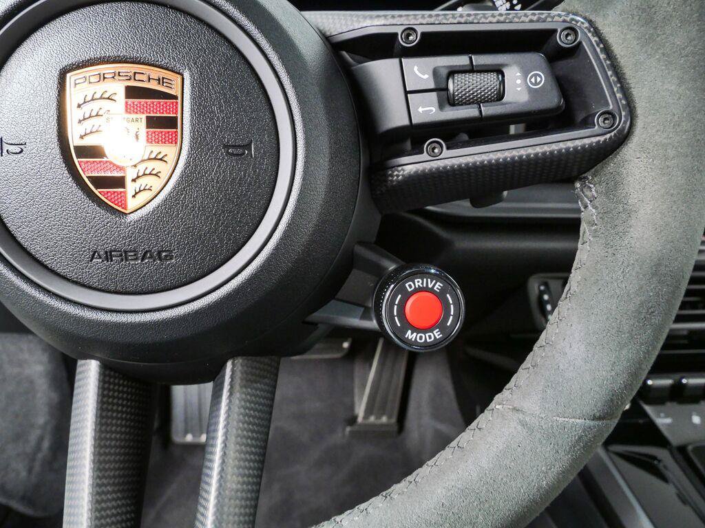 Certified 2025 Porsche 911 Carrera RWD image 11