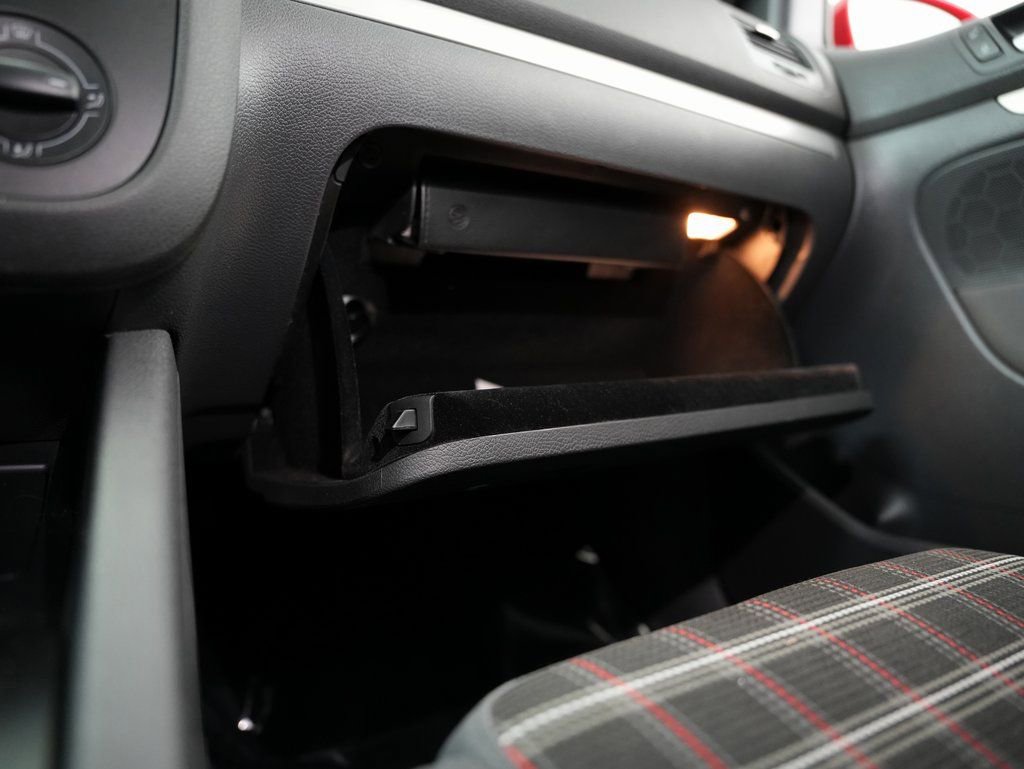 Used 2009 Volkswagen GTI 4-Door image 43