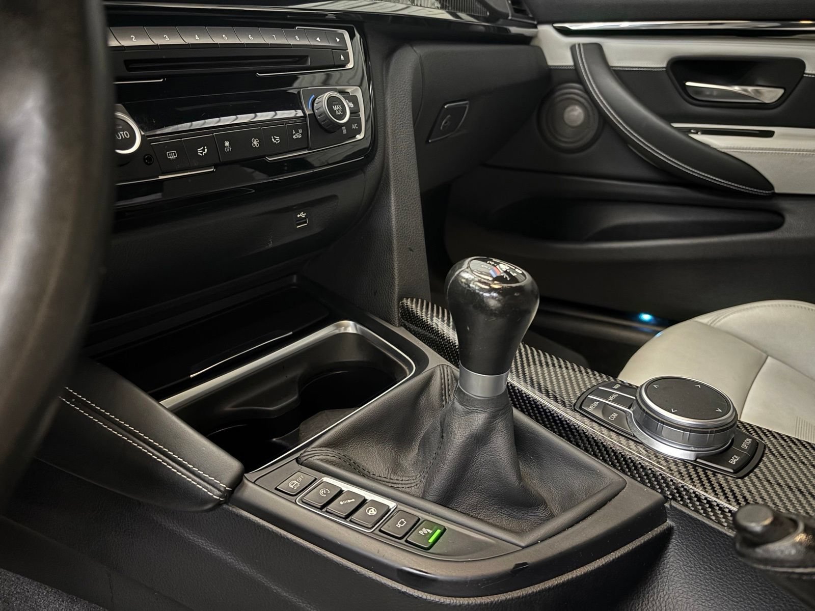 Used 2020 BMW M4 Coupe w/ Competition Package RWD image 20