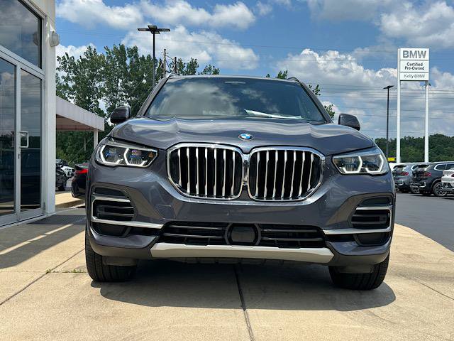 Used 2022 BMW X5 xDrive40i w/ Executive Package AWD/4WD image 2