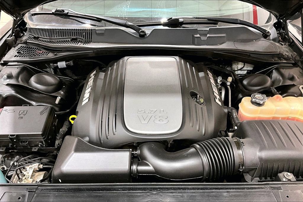 Used 2015 Dodge Challenger R/T w/ Quick Order Package 22B R/T RWD image 10