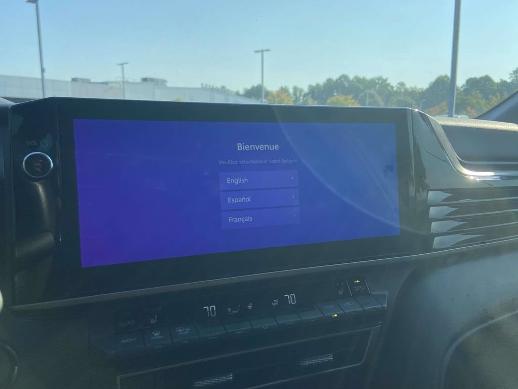 Used 2025 Toyota Camry XSE FWD image 28