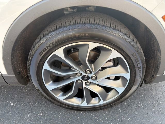 Used 2023 Lincoln Nautilus Reserve AWD/4WD image 7