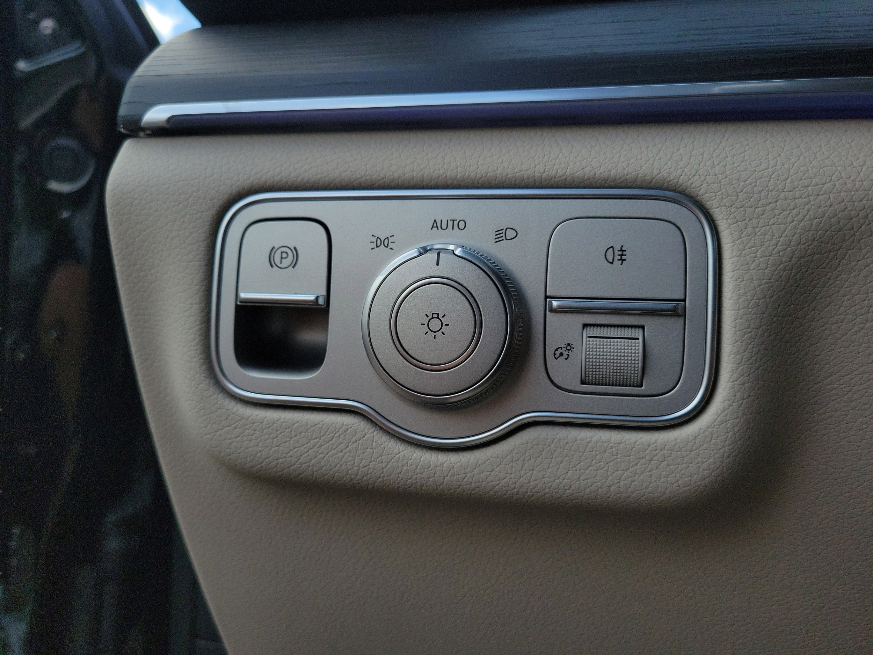 New 2026 Mercedes-Benz GLS 450 4MATIC image 21