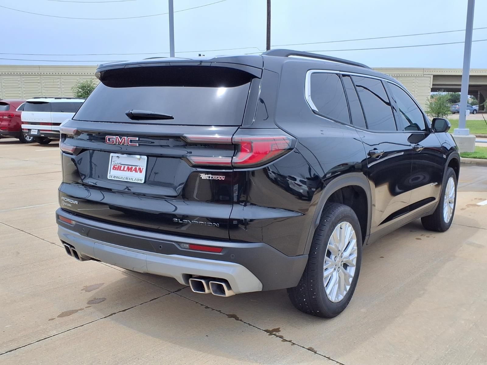 Used 2025 GMC Acadia Elevation w/ Elevation Premium Package FWD image 7