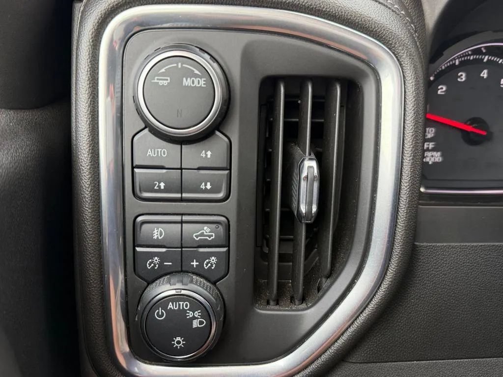 Used 2020 Chevrolet Silverado 1500 RST w/ All-Star Edition AWD/4WD image 15