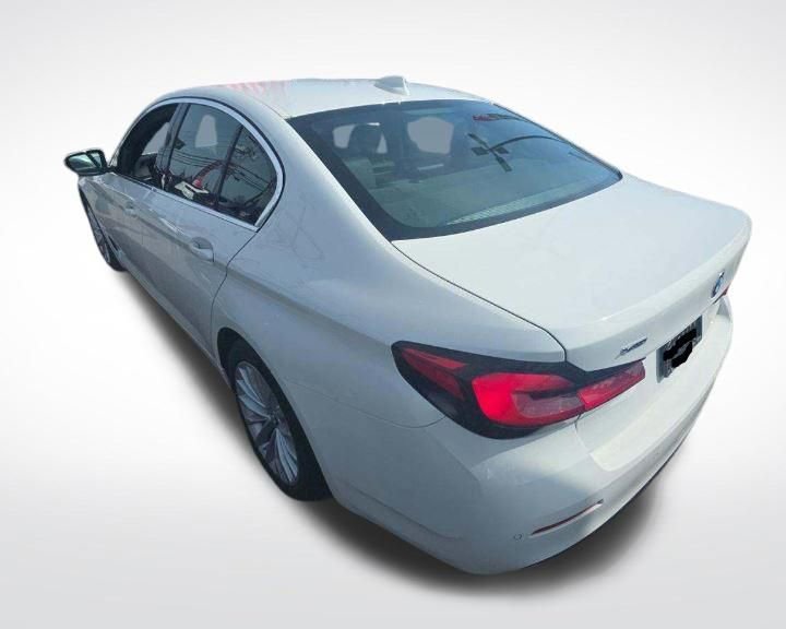 Used 2022 BMW 530i xDrive w/ Convenience Package video 2