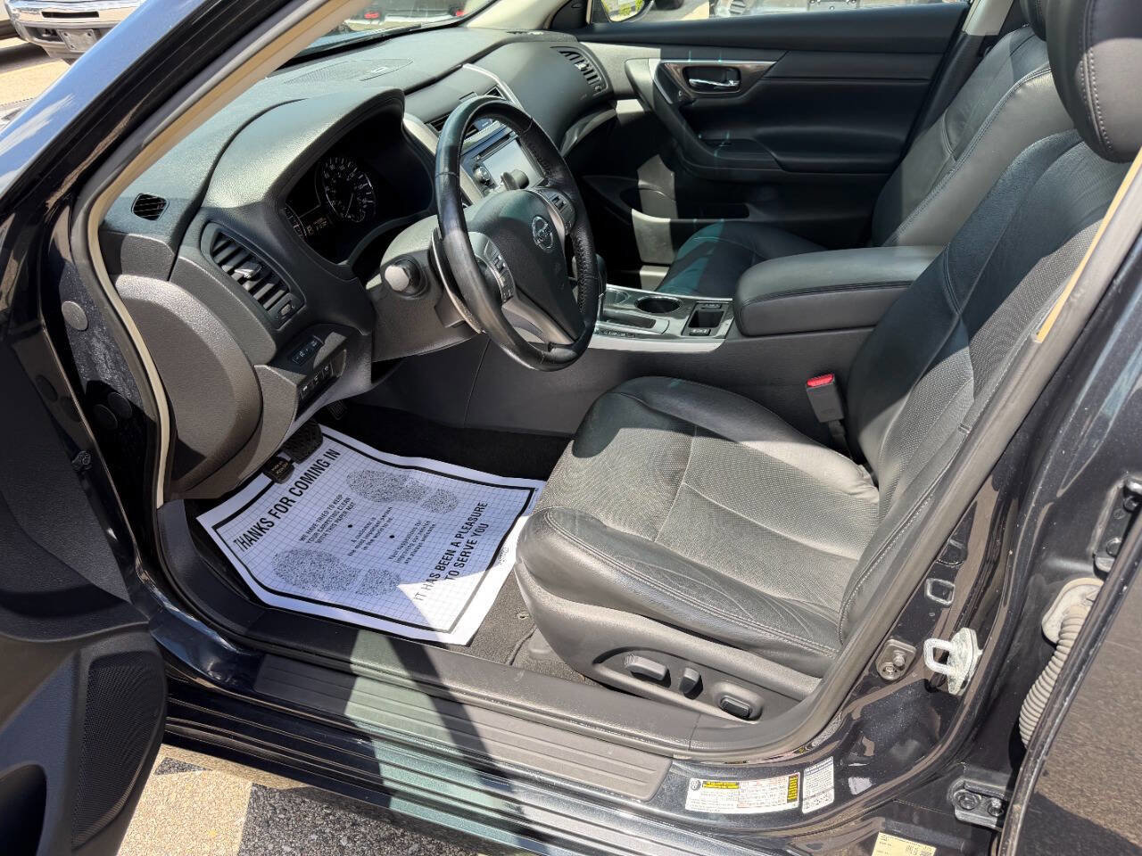 Used 2013 Nissan Altima 3.5 SL w/ Technology Pkg FWD image 10
