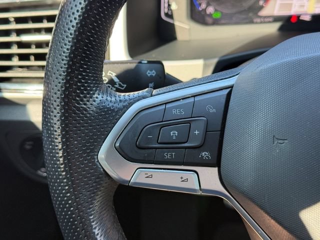 Used 2023 Volkswagen Atlas Cross Sport SEL R-Line AWD/4WD image 31
