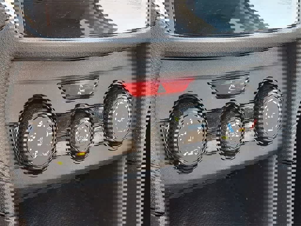 Used 2018 Subaru Crosstrek 2.0i image 15