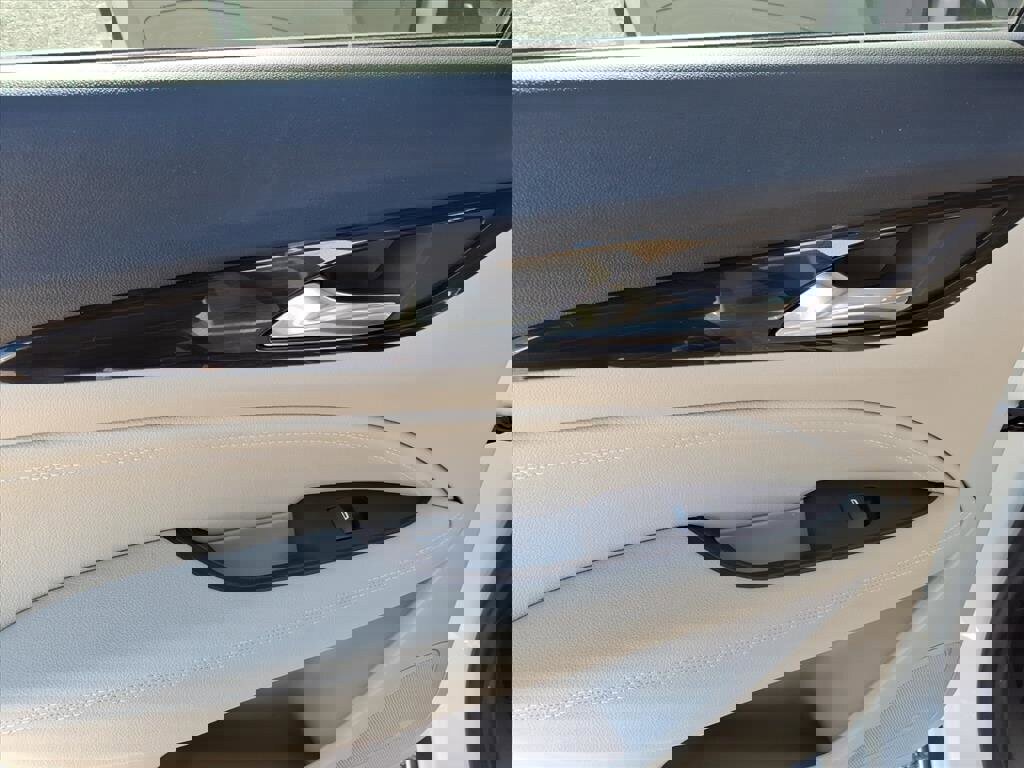 Used 2018 Buick Regal Preferred w/ Driver Confidence Package #1 image 9