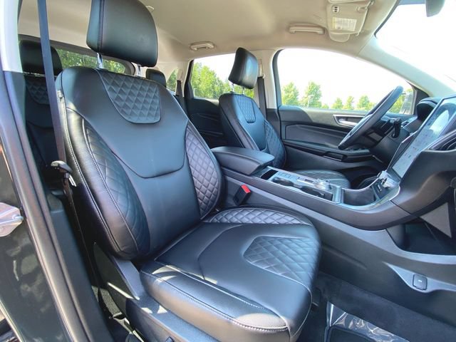 Used 2023 Ford Edge Titanium w/ Class II Trailer Tow Package AWD/4WD image 27