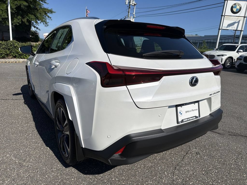 Used 2024 Lexus UX 250h AWD w/ Premium Package image 12