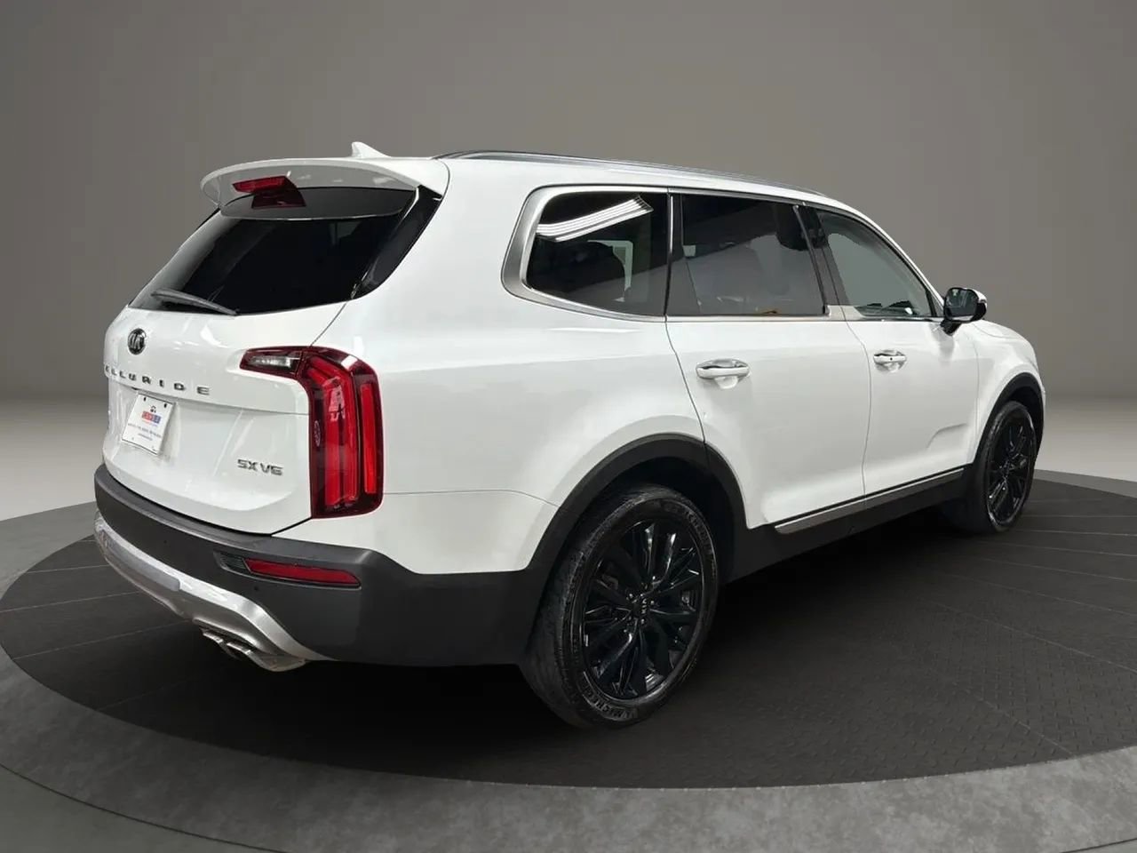 Used 2020 Kia Telluride SX w/ SX Prestige Package image 5