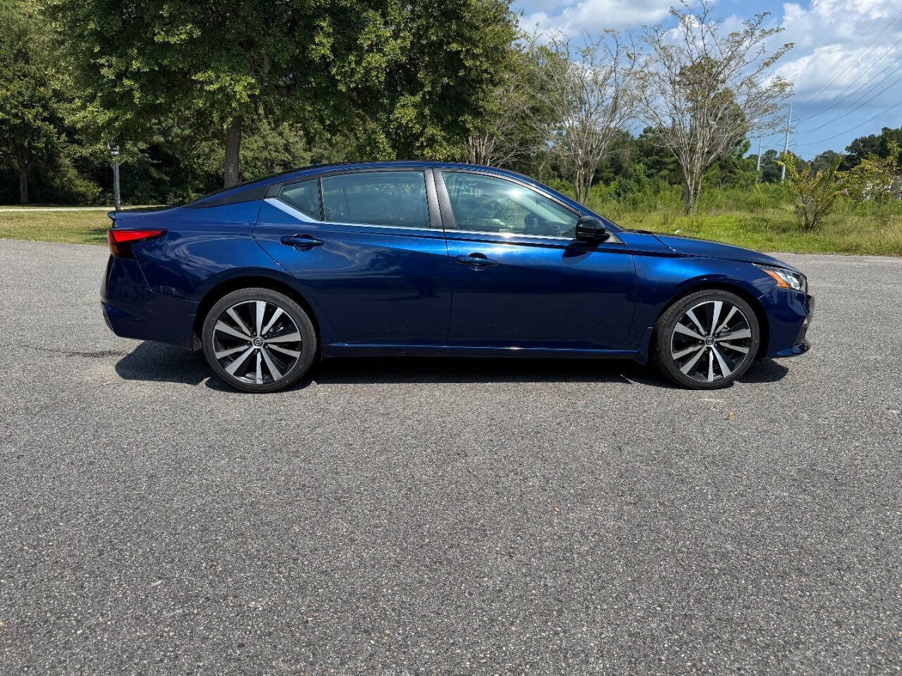 Used 2020 Nissan Altima 2.5 SR w/ Premium Package AWD/4WD image 7