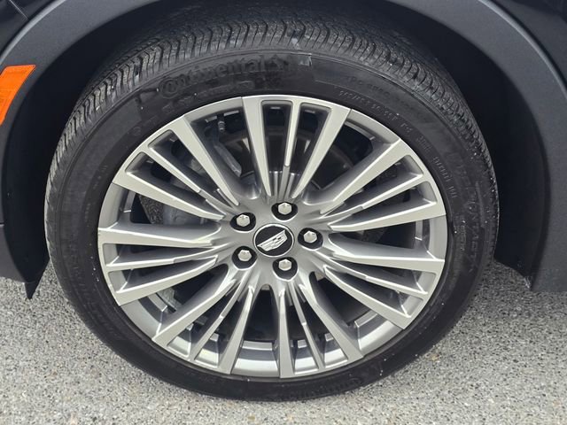 Used 2024 Cadillac XT4 Premium Luxury w/ Active Safety Package FWD image 10