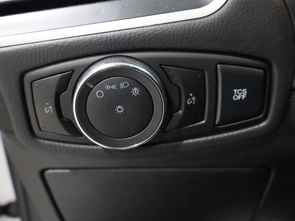 Used 2024 Ford Edge SEL image 30