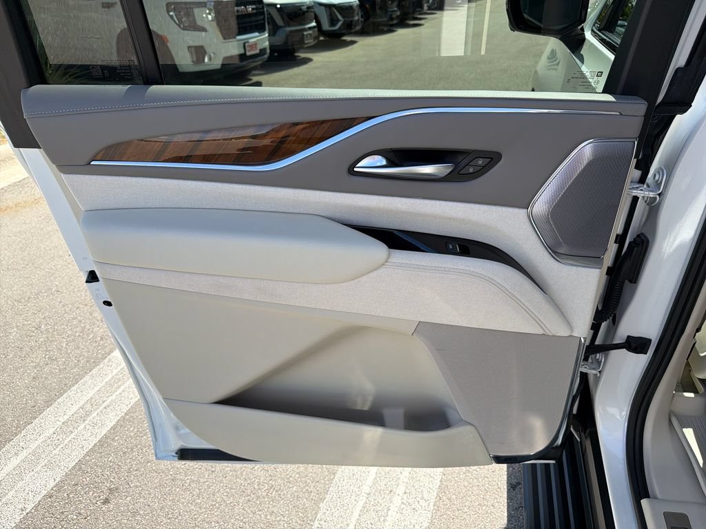 Used 2024 Cadillac Escalade ESV Sport Platinum w/ LPO, Floor Liner Package AWD/4WD image 37