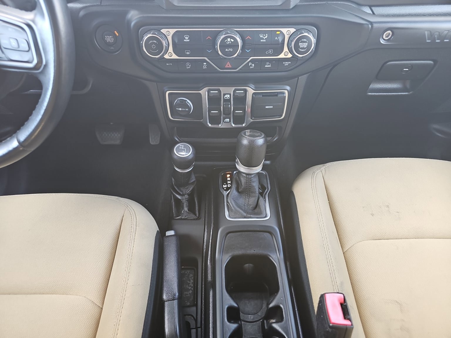Used 2021 Jeep Wrangler Unlimited Sport AWD/4WD image 15
