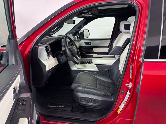 Used 2023 Toyota Sequoia Capstone AWD/4WD image 22