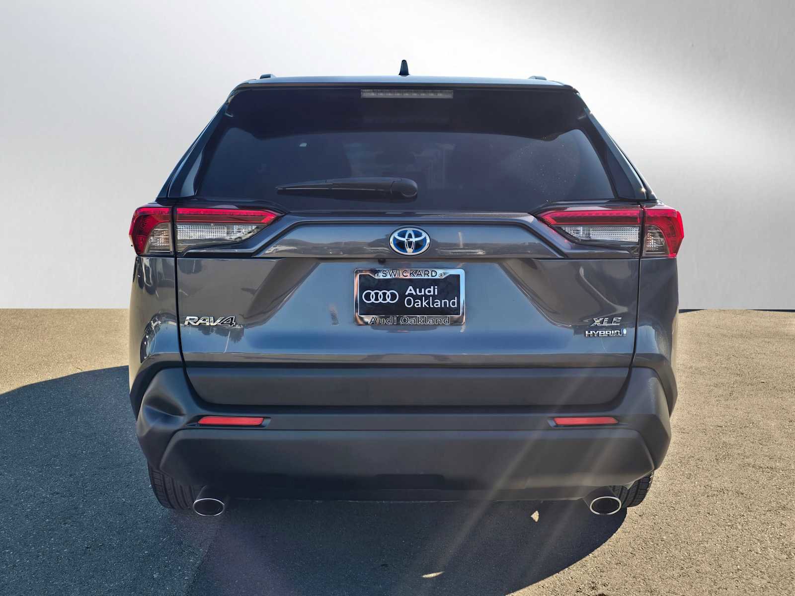 Used 2022 Toyota RAV4 XLE image 4