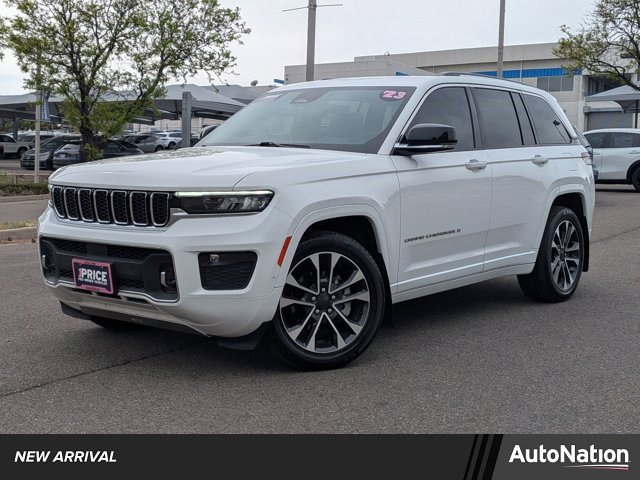 Used 2023 Jeep Grand Cherokee Overland w/ Luxury Tech Group IV AWD/4WD image 1