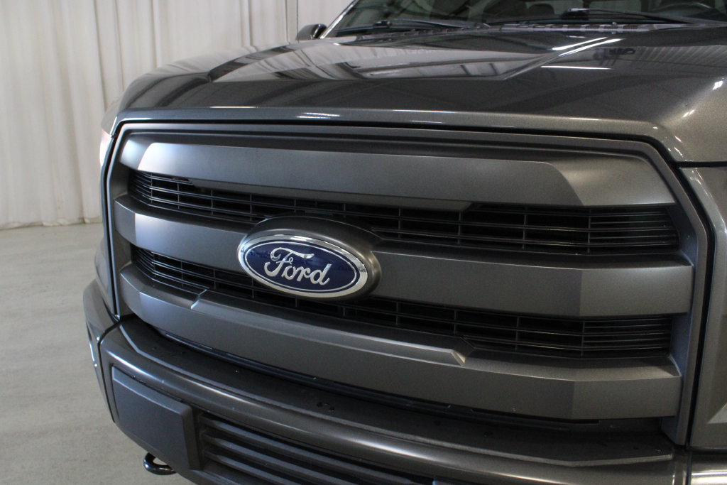 Used 2015 Ford F150 Lariat w/ Equipment Group 502A Luxury AWD/4WD image 32