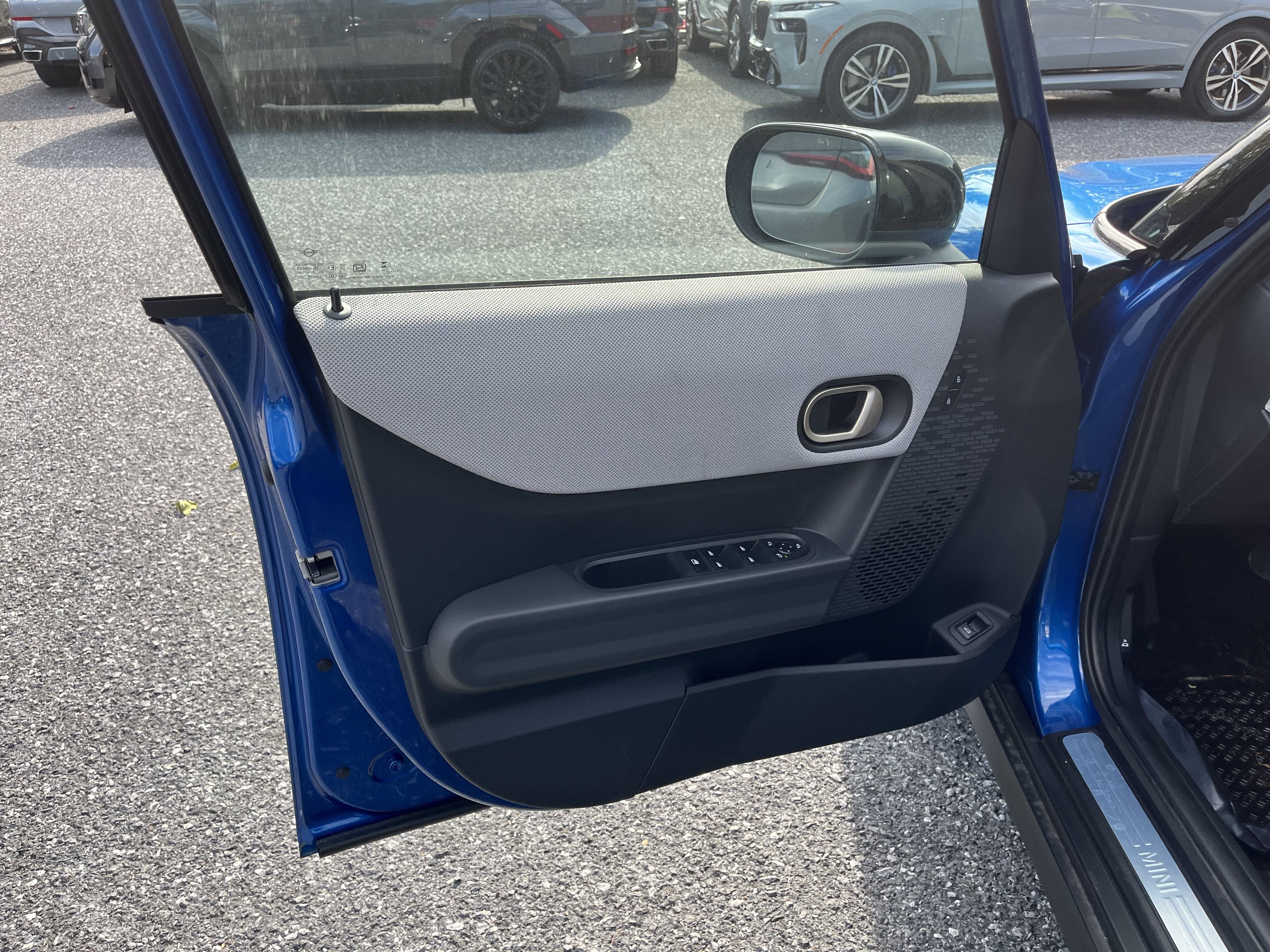 Used 2025 MINI Cooper S image 9