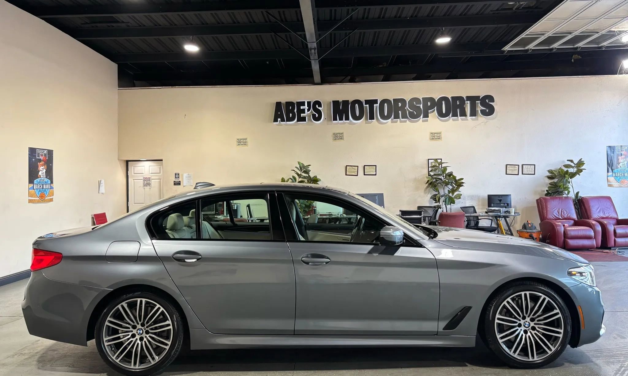 Used 2019 BMW 540i 540i Sedan 4D w/ M Sport Package image 4
