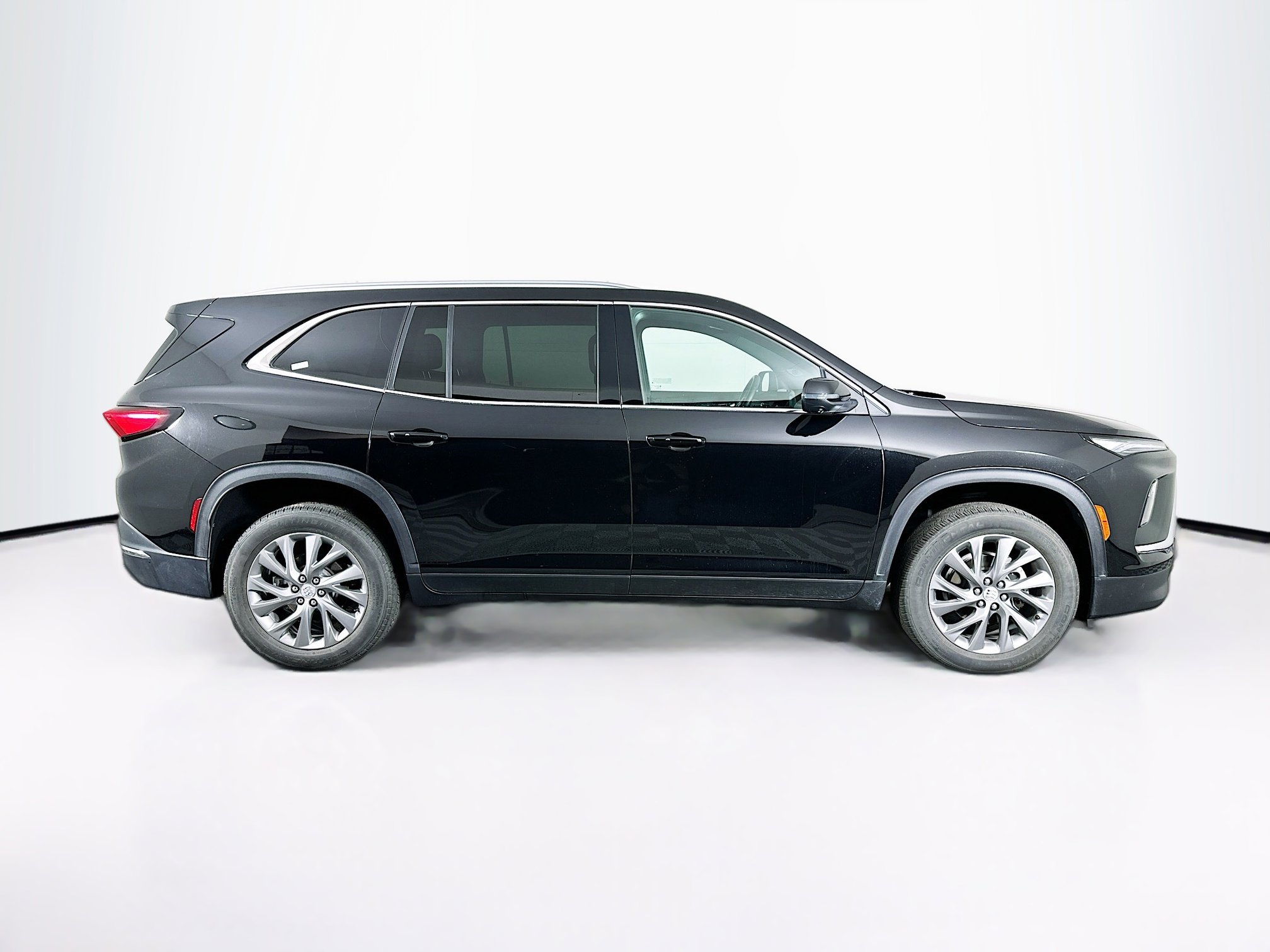 Used 2025 Buick Enclave Preferred image 10