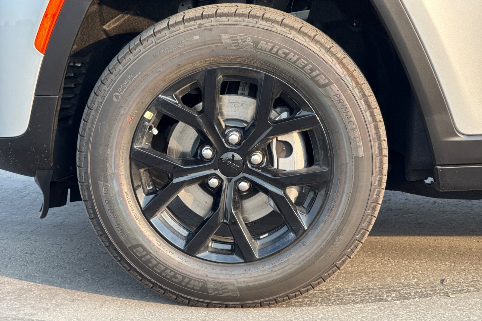 New 2026 Jeep Grand Cherokee Altitude AWD/4WD image 29