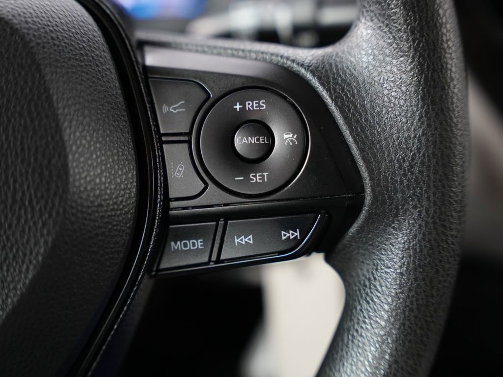 Used 2020 Toyota Corolla LE image 13