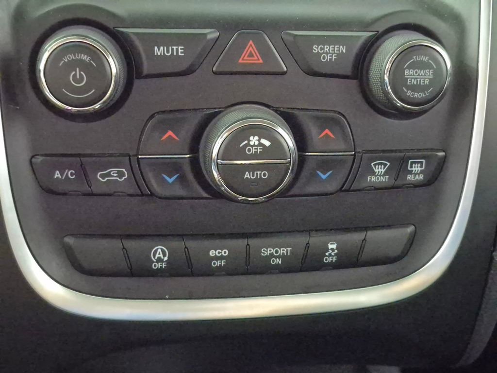 Used 2020 Dodge Durango SXT AWD/4WD image 20