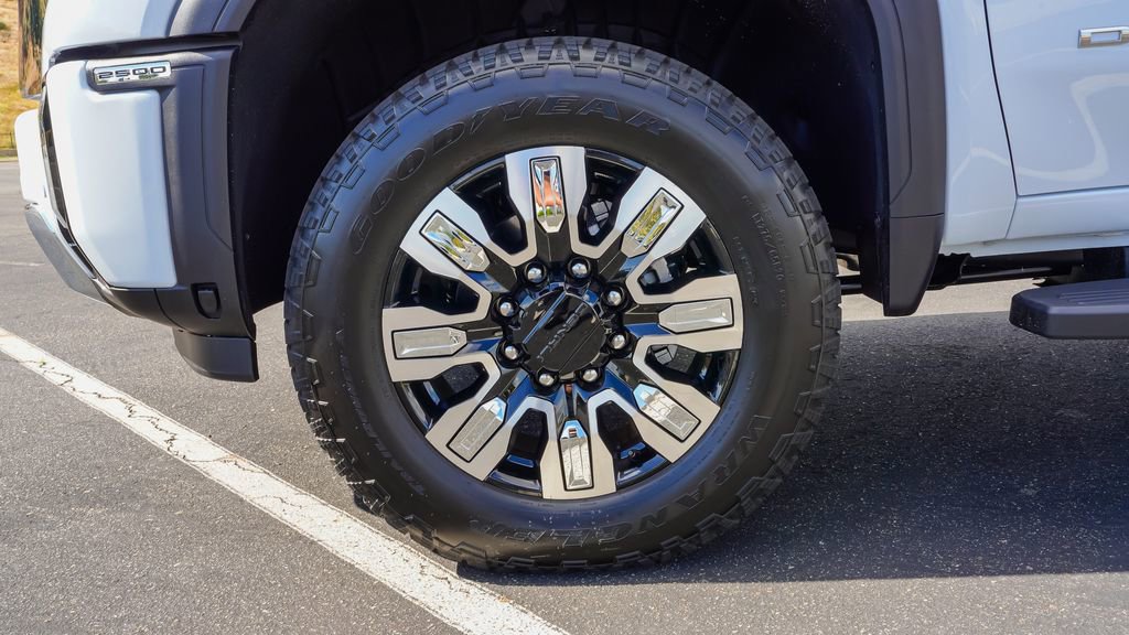 New 2026 GMC Sierra 2500 Denali w/ Denali Reserve Package AWD/4WD image 7