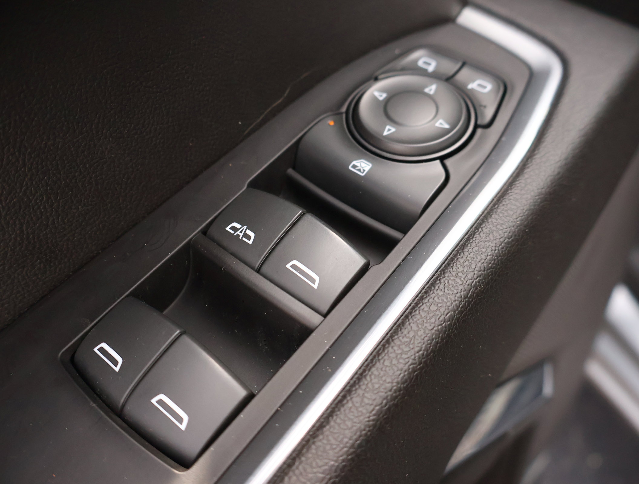 Used 2023 Chevrolet Silverado 1500 RST image 8