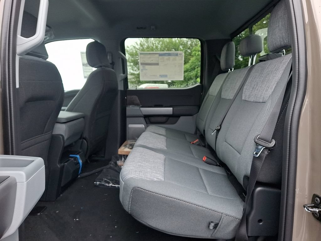 New 2026 Ford F350 XLT w/ XLT Premium Package AWD/4WD image 6