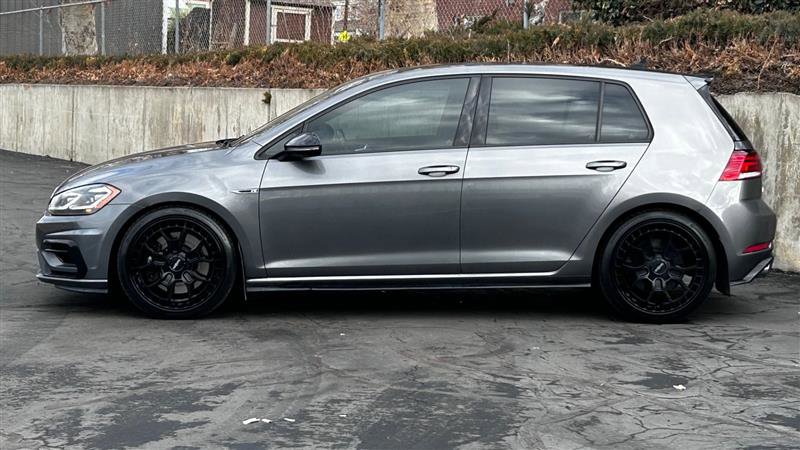 Used 2019 Volkswagen Golf R 4-Door image 2