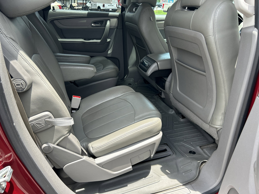 Used 2016 Chevrolet Traverse LT image 19