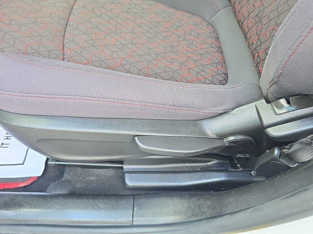 Used 2018 Chevrolet Sonic LT FWD image 17
