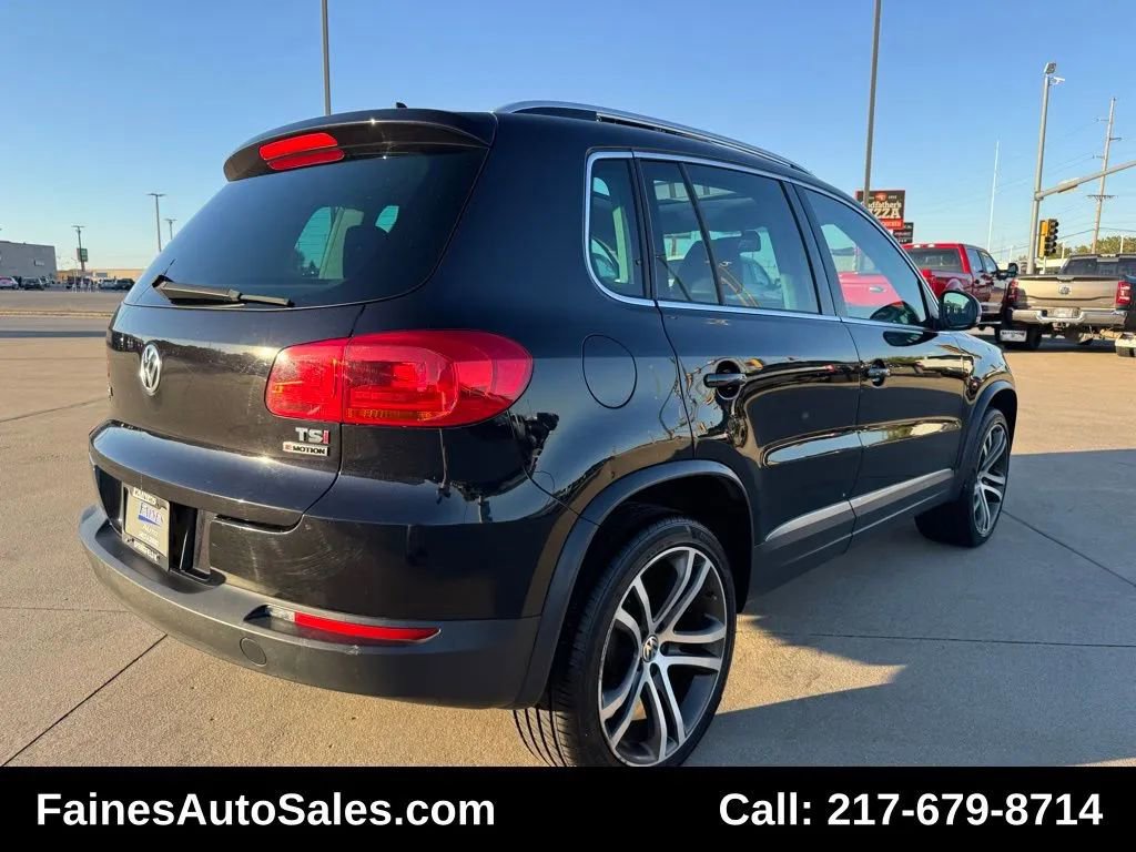Used 2017 Volkswagen Tiguan SEL image 16