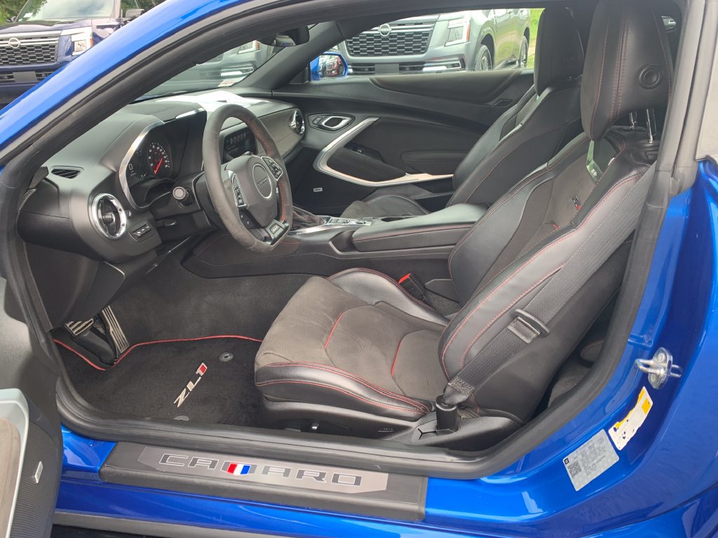 Used 2018 Chevrolet Camaro ZL1 RWD image 9