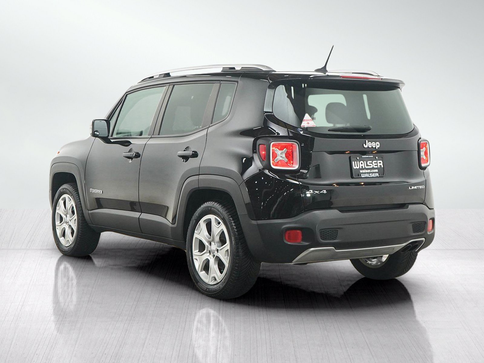 Used 2015 Jeep Renegade Limited AWD/4WD image 3
