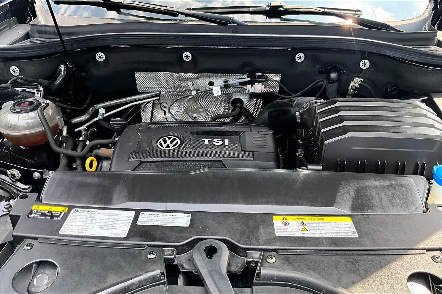 Used 2021 Volkswagen Atlas Cross Sport SE FWD image 30